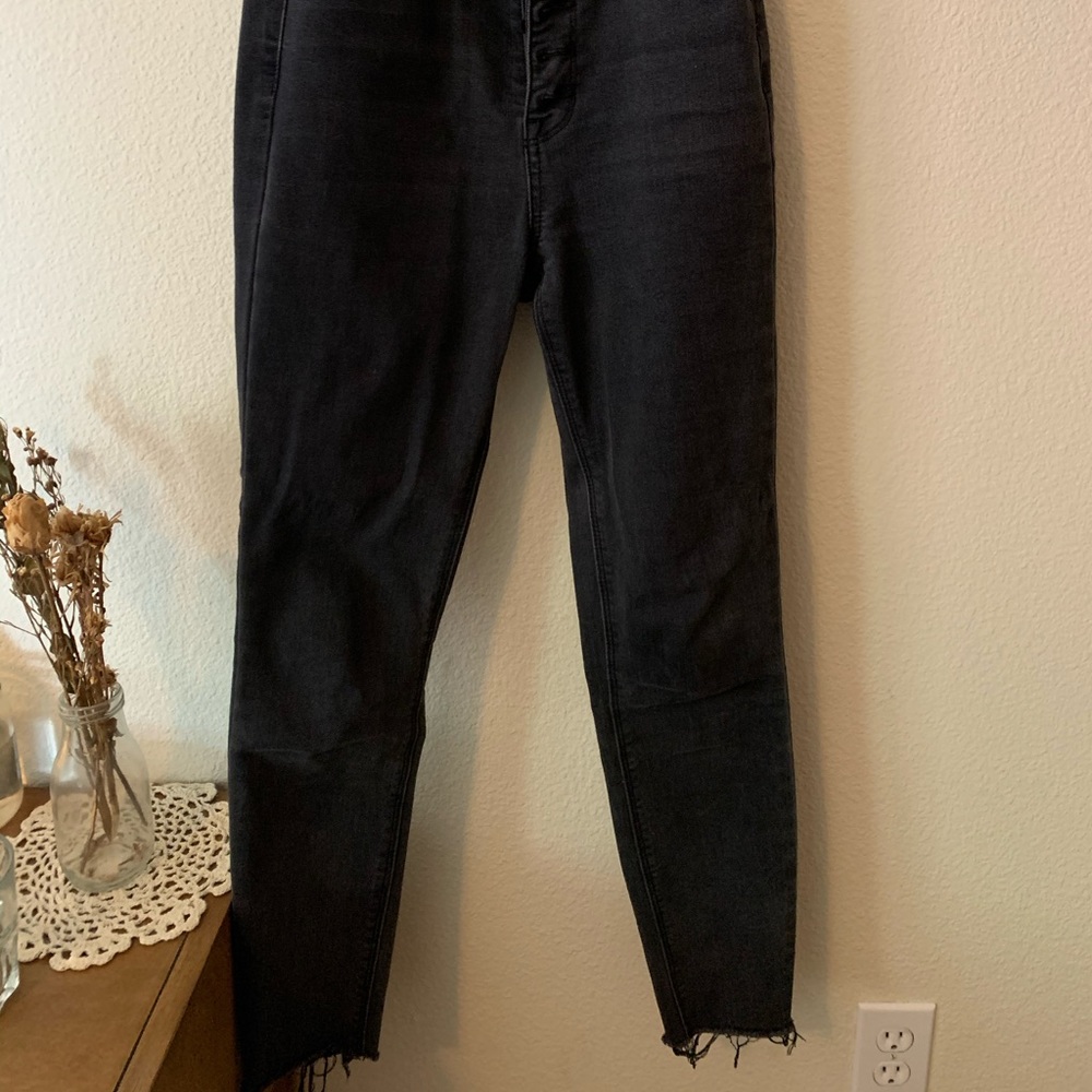 distressed hem skinny jeans